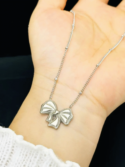 Butterfly bow Necklace silver