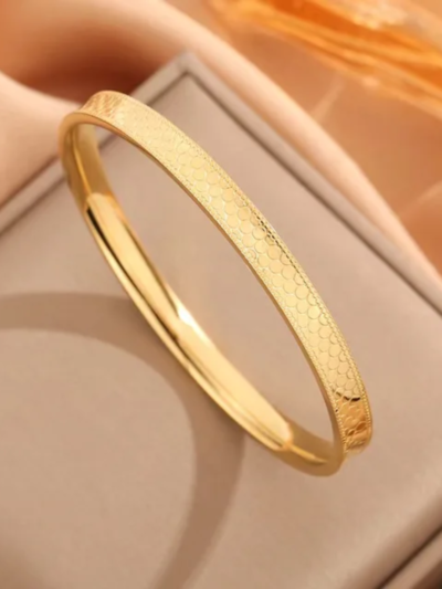 Dairy wear Bangle - 2*4 Non Openable