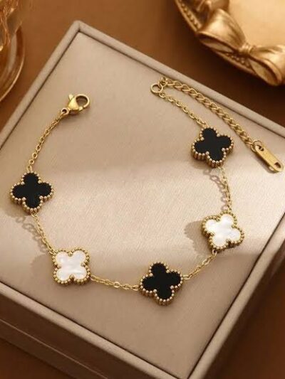 Clover regular bracelets black and white