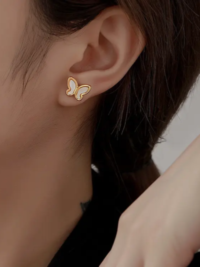 Pearl dainty Butterfly studs