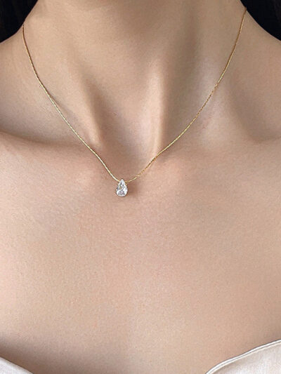Tear Drop White Solitaire
