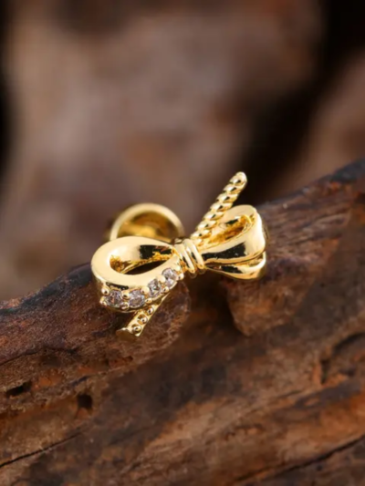 Minimal bow studs