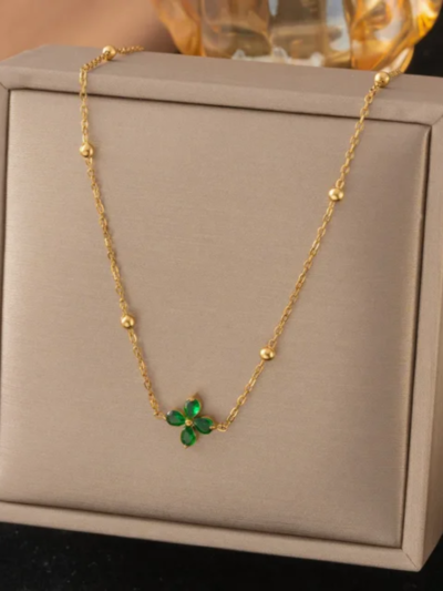 Four-leaf clover necklace Green